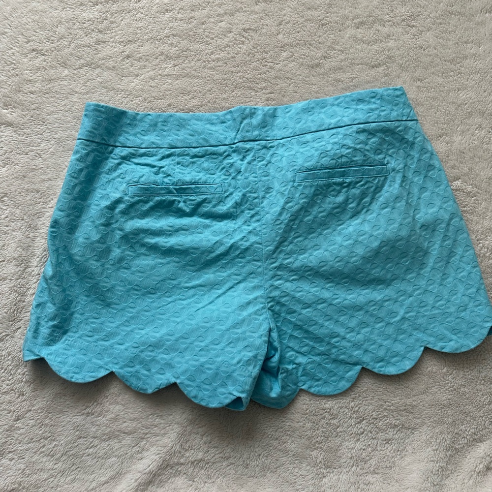 EUC Crown & Ivy scalloped blue Shelby shorts size 12 - Picture 2 of 4